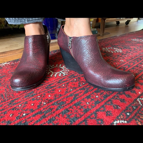 Kork-Ease Holmes Wedge Ankle Booties Burgundy 10 - Picture 9 of 10